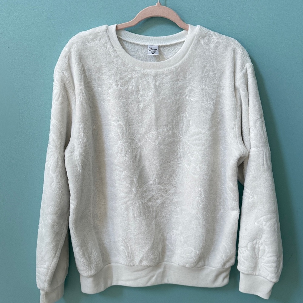 Fleurish White Crew Neck Sweater SZMedium. Butterfly pattern.